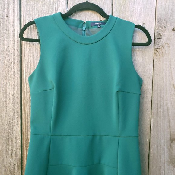 Madewell Anywhere Fit and Flare Dress - 6 - Picture 5 of 14